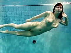 18, デカパイ, 茶髪の, フェティッシュ, ヌード, プール, シャワー, 一人