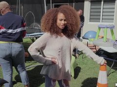 Corridas, Polla, Corridas faciales, Sexo duro, Interracial, Al aire libre, Pov, Público