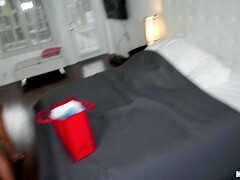 Salle de bains, Noire, 2 femmes 1 homme, Orgie, Piercing, Pov, Plan cul à trois, Nénés