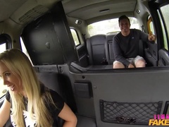 Enthousiasteling, Kont, Hondjeshouding, Vrouw, Vingeren, Kokhalzen, Masturbatie, Kut duiken