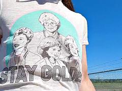 Gros seins, Brunette brune, Couche culotte, Talons, Mère que j'aimerais baiser, De plein air, Piercing, Nénés