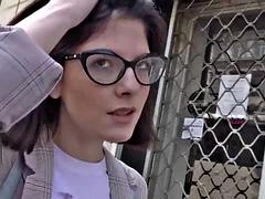 College Teen Sara Talk to Deep Anal Casting