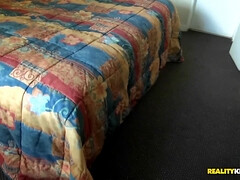 お尻, フェラチオ, 茶髪の, イく瞬間, 熟年, 淫乱熟女, ピアス, 赤毛