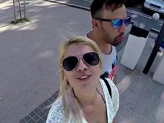 Grote mammen, Blond, Sperma, Sperma shot, Logement, Moeder die ik wil neuken, Buiten, Alleen