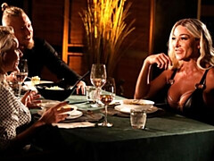 Slaapkamer, Grote lul, Grote mammen, Zwart, Pijpbeurt, Hondjeshouding, 1 man 2 vrouwen, Moeder die ik wil neuken