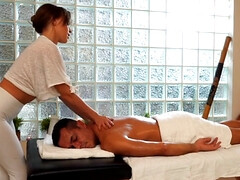 Grosser arsch, Grosse titten, Kehlenfick, Hardcore, Lingerie, Massage, Natürlichen titten, Titten