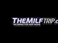 milf Laura Bentley rubbing snatch while boned