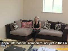 Leie, Blasen, Hundestellung, Aufs gesicht abspritzen, Masturbation, Büro, Pov, Muschi