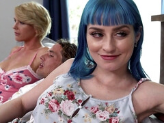 Gros cul, Gros seins, Blonde, Sucer une bite, Tir de sperme, En levrette, Hd, Rasée