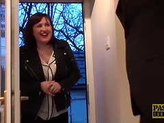 Grosse titten, Blasen, Britisch, Fetisch, Reif, Realität, Rau, Schreiend