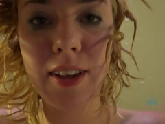 Enthousiasteling, Badkamer, Blond, Pijpbeurt, Sperma, Voetbeurt, Kut duiken, Mager