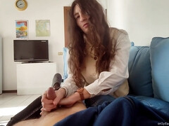 El Swallow - Guy Begs For A Blowjob But Only Gets A Handjob! [amateur Italian]
