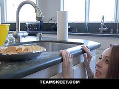 18, イく瞬間, チン, 手コキする, Hd, キッチン, 息子, ティーン