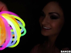 18 летние, Большая жопа, Большие сиськи, Брюнетки, Ласковые ручки, Лизание, Мастурбация, Тощие