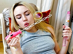 Kont, Blond, Vingeren, Masturbatie, Mager, Strippen, Tiener, Tieten likken