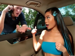 In den arsch, Arsch, Blasen, Braunhaarige, Handjob, Küssen, Rasiert, Jungendliche (18+)