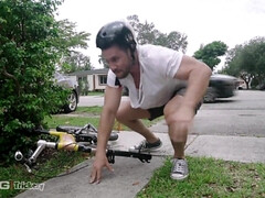 Grosse titten, Blasen, Paar, Kehlenfick, Hundestellung, Latina, Milf, Titten