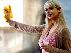 Corridas, Hembra, Fetiche, Enorme, Madres para coger, Tetas naturales, Al aire libre, Piscina