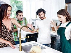 Большая жопа, Большой член, Большие сиськи, Минет, Собачьи, Вчетвером, Милф