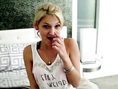 Leie, Blondine, Masturbation, Natürlichen titten, Zierlich, Rasiert, Jungendliche (18+), Titten