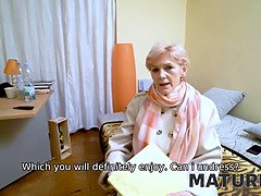 Beauté, Blonde, Femme couguar, Tchèque, Queue, Mère que j'aimerais baiser, Belle mère, Suçant