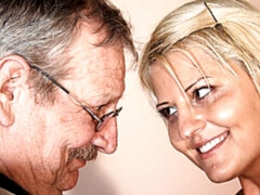 フェラチオ, バック, ジム, 手コキする, キス, スポーツ, ティーン, オッパイの