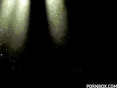 18 jaar, Grote mammen, Bruinharig, Sperma in gezicht, Handbeurt, Hardcore, Natuurlijke tieten, Tiener