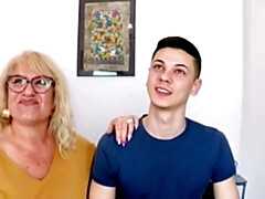 Grote lul, Grote mammen, Blond, Pijpbeurt, Sperma shot, Hondjeshouding, Realiteit, Spaans