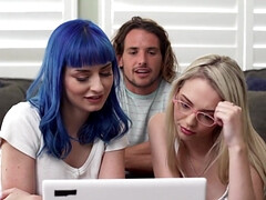 Grosse titten, Blondine, Frau, Brille, Orgasmus, Pornostars, Pov, Flotter dreier
