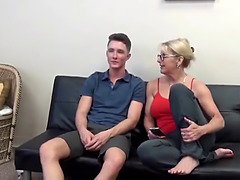 ブロンド, フェラチオ, 巨乳な, 眼鏡, お婆さん, 手コキする, Hd, 熟年