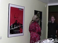 18 jaar, Blond, Rondborstig, Hd, Moeder, Kut duiken, Stiefmoeder, Tiener