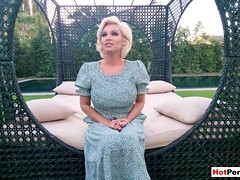 デカパイ, ブロンド, 巨乳な, 家族, 下着, 淫乱熟女, 母, 禁句