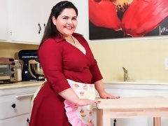 Gros cul, Branlette thaïlandaise, Cuisine, Masturbation, Mère que j'aimerais baiser, Mamelons, Solo, Jarretelles