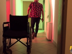 Anaal, Badkamer, Hondjeshouding, Sperma in gezicht, Gapende, Kut duiken, Trio, Speelgoed