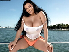 Amateur, Belle grosse femme bgf, Gros seins, Brunette brune, Masturbation, De plein air, Solo, Dénudage