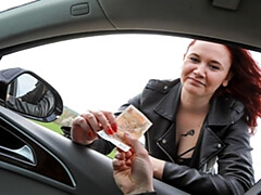 Grosser schwanz, Blasen, Auto, Im freien, Zierlich, Öffentlich, Titten, Hure