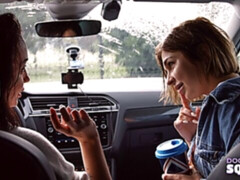 Grote kont, Pijpbeurt, Hondjeshouding, Vingeren, Geschoren, Strippen, Tatoeage, Tieten likken