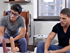 Grosser schwanz, Blasen, Spermaladung, Schwul, Muskel, Pornostars, Ablutschen, Spielzeuge