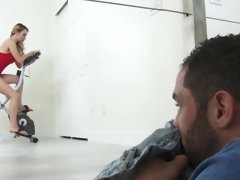 Rubia, Mamada, Corrida, Gimnasio, Tetas naturales, Afeitado