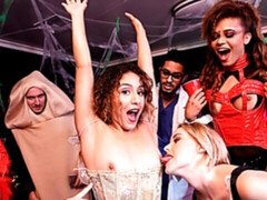 Bruinharig, Hondjeshouding, Groep, Handbeurt, Orgie, Geschoren, Tiener, Tieten likken