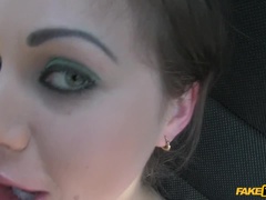 Auto, Betrug, Paar, Spermaladung, Hundestellung, Aufs gesicht abspritzen, Handjob, Im freien