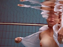 Grosse titten, Hardcore, Im freien, Pool, Öffentlich, Solo, Titten, Unter wasser