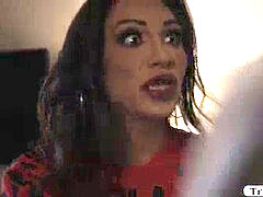 TS Jessy Dubai enjoys romping folks taut butthole