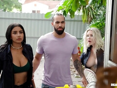 Tetas grandes, Rubia, Tetona, Hd, Interracial, Tetas naturales, Trio, Tetas