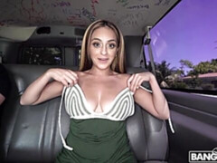 フェラチオ, 車, バック, 手コキする, 淫乱熟女, 自然山雀, パンティ, 剃毛