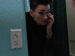 Nana, Beauté, Rondelette, Doigter, Hard, Lesbienne, Sauna, Tatouage