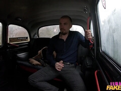 Arschlecken, Grosse titten, Blondine, Lecken, Muschi, Russisch, Rock, Tätowierung