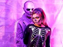 ブロンド, フェラチオ, 手コキする, ティーン, オッパイの