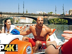 Blasen, Braunhaarige, Pummelig, Gehörnter ehemann, Tschechisch, Milf, Geld, Pov