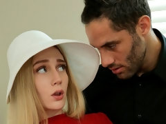 Rubia, Estilo perrito, Penetracion con dedos, Pajear, Besar, Afeitado, Estriptis, Adolescente